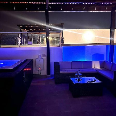 Апартаменти Outstanding Pent House W/Jacuzzi Сантьяго-де-лос-Трейнта-Кабальєрос Екстер'єр фото