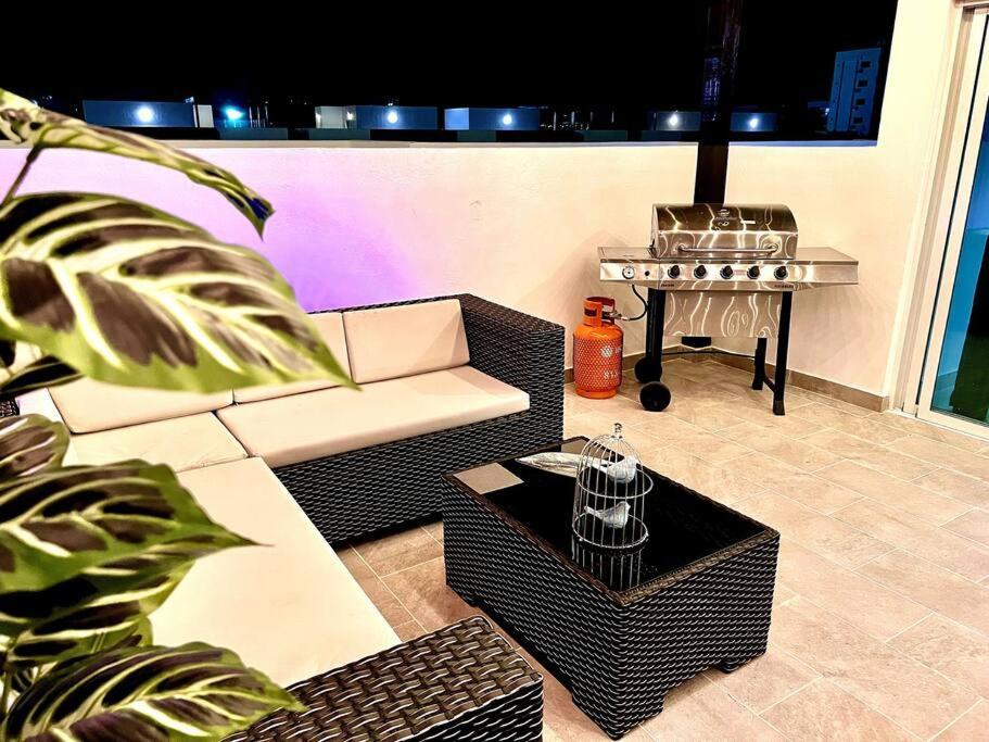 Апартаменти Outstanding Pent House W/Jacuzzi Сантьяго-де-лос-Трейнта-Кабальєрос Екстер'єр фото